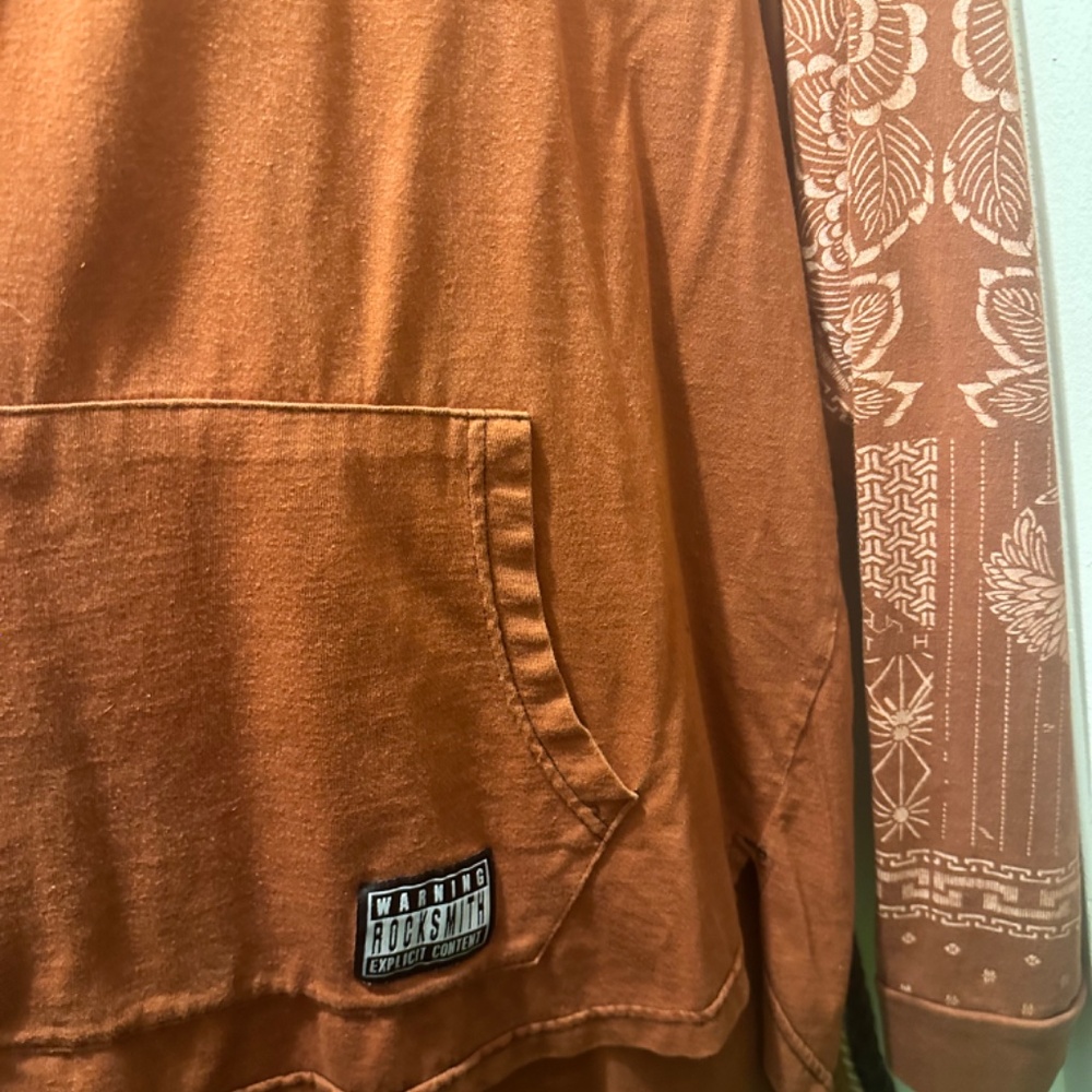 Custom Rocksmith hoodie - Picture 2 of 4